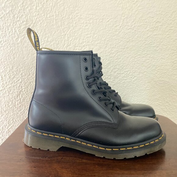 Dr. Martins Air Waves - Picture 1 of 14